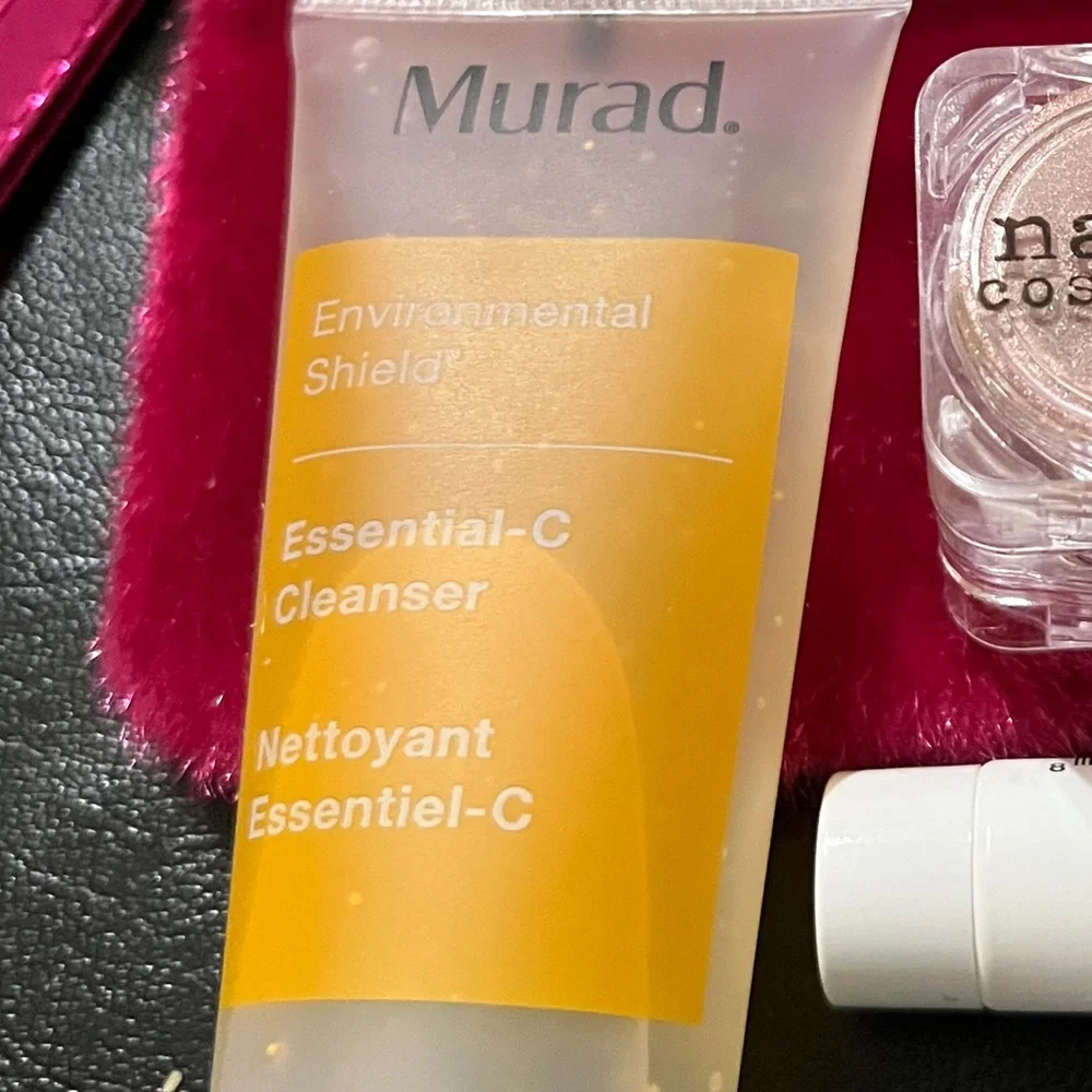 Ipsy Bundle Murad Orange Essential-C Cleanser and Other Items.